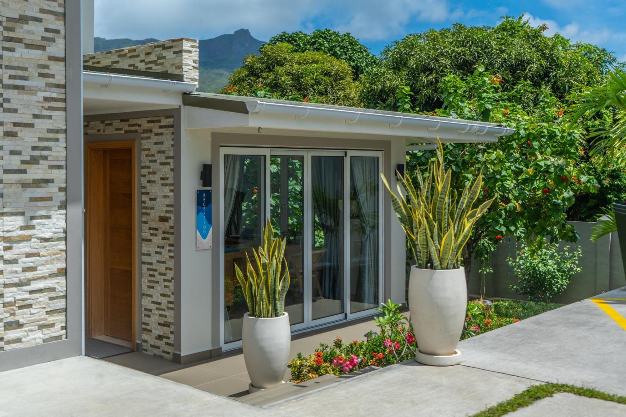 Summer Sand Holiday Apartments Vịnh Beau Vallon Ngoại thất bức ảnh